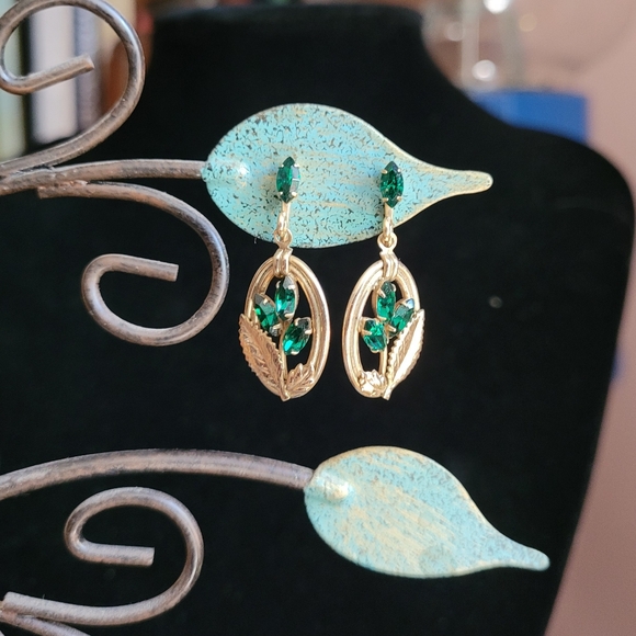 Vintage JMS 12k Gold Green Rhinestone Earrings - Picture 4 of 4
